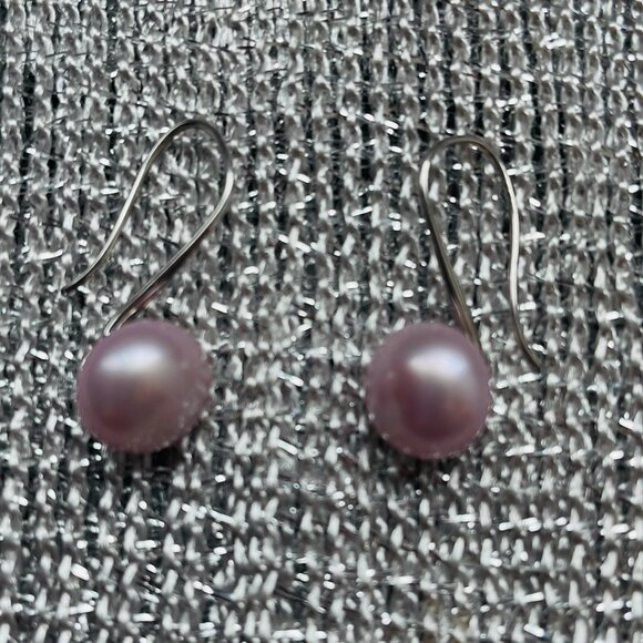 Elegant Silver and Purple Pearl Earrings - Picture 4 of 4